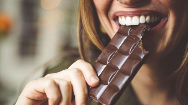 9 процессов, которые происходят в организме, когда вы едите шоколад