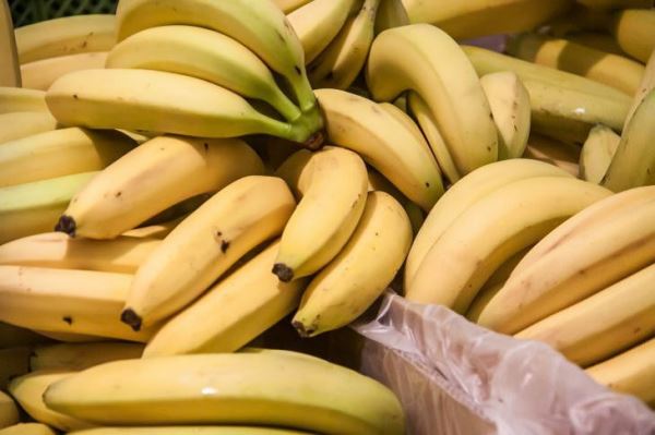 Кому категорически нельзя есть бананы: ответ врача-диетолога