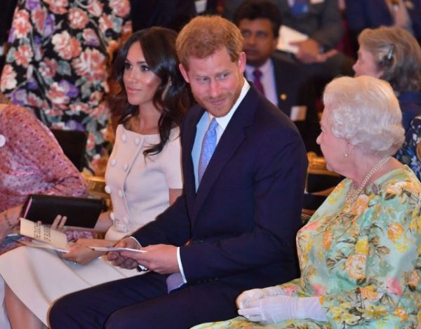 Королева Елизавета II впервые встретится с дочкой Меган Маркл и принца Гарри